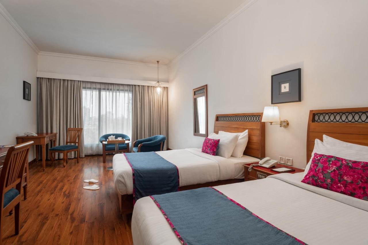 The Avenue Regent Hotel Kochi Екстериор снимка