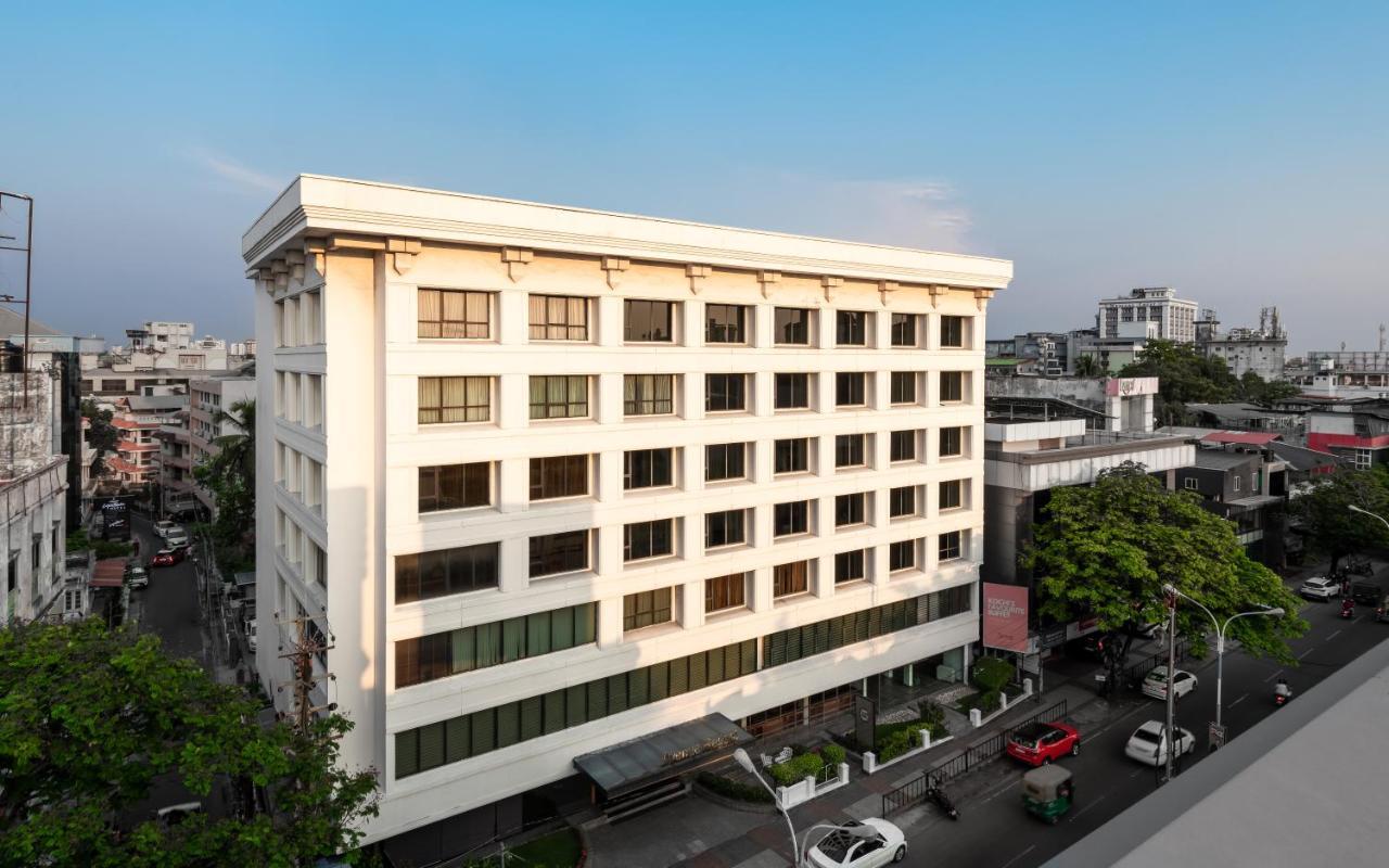 The Avenue Regent Hotel Kochi Екстериор снимка