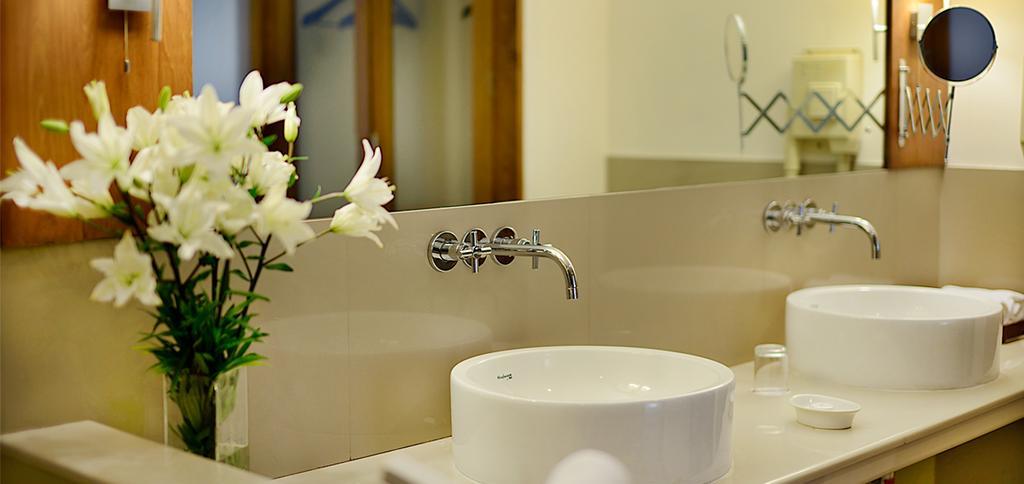 The Avenue Regent Hotel Kochi Екстериор снимка